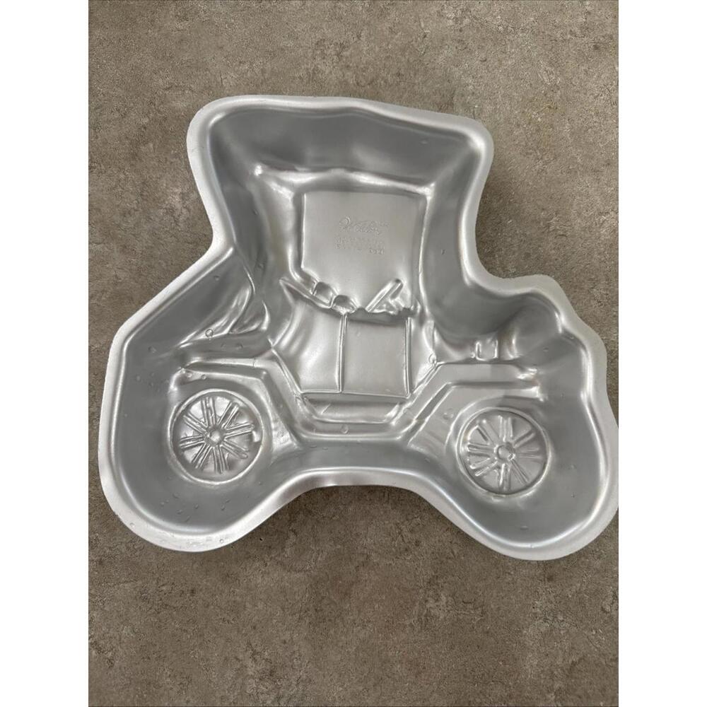 Vintage 1975 Wilton Cake Pans Cool Old Car Horseless Carriage MODEL T 508-434